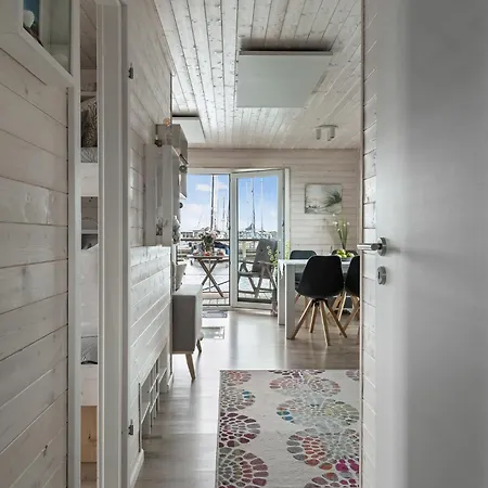 Hausboot Blåbær Feriehus